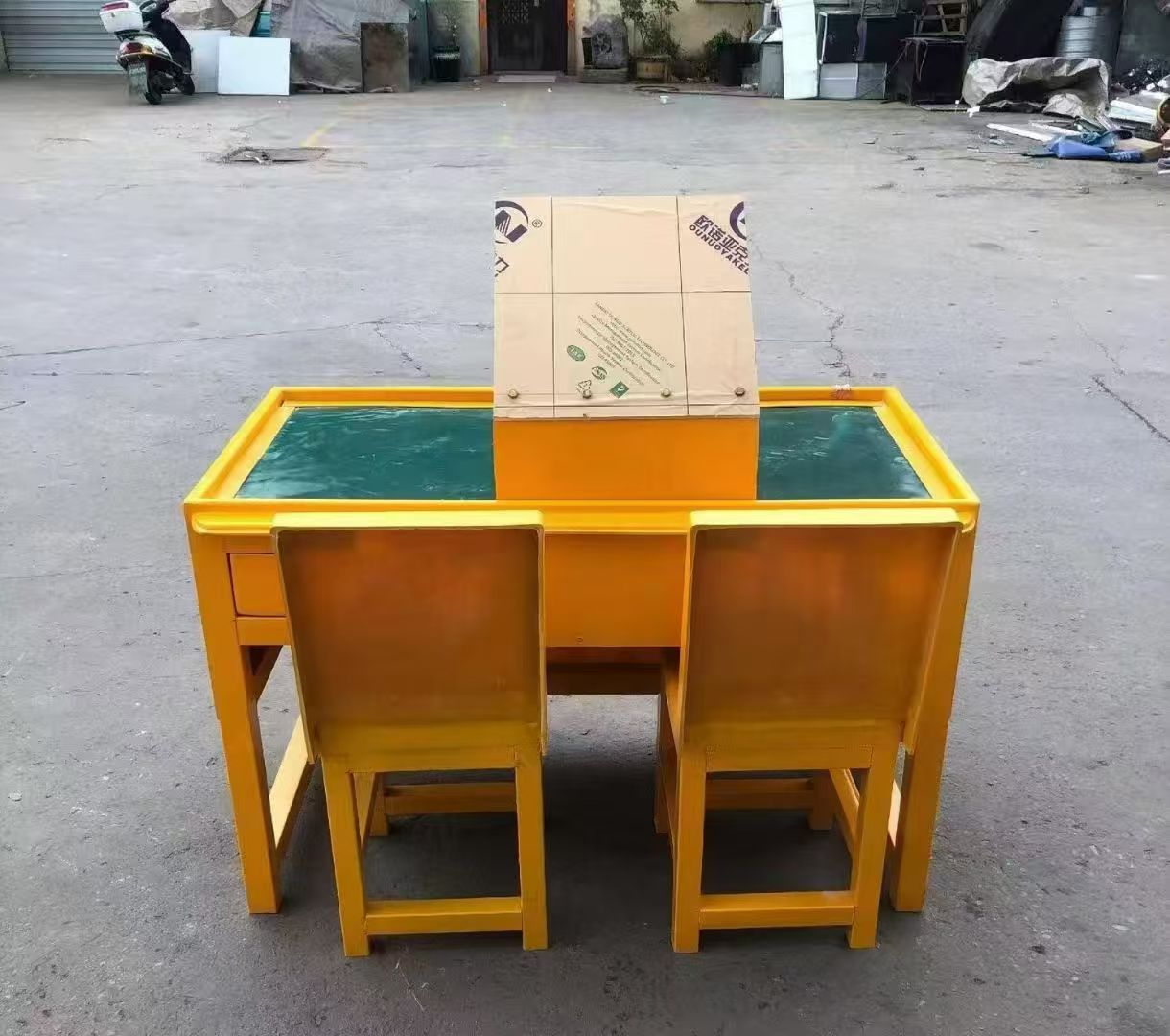 通州防静电导通桌井下煤矿火工品发放桌：危险品流转的安全守护者